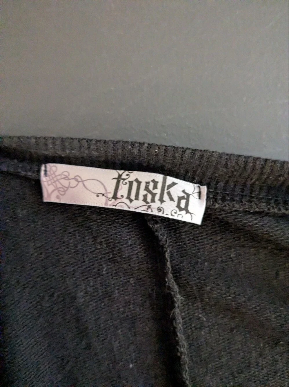 Toska Size L Black Long Sleeves